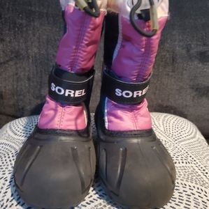 *SOLD*Sorel pink snow boots size 11